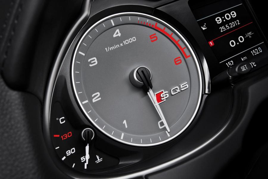 Панель приборов Audi SQ5 TDI (8R) 2013 года  (WW) (фото 49 из 73)